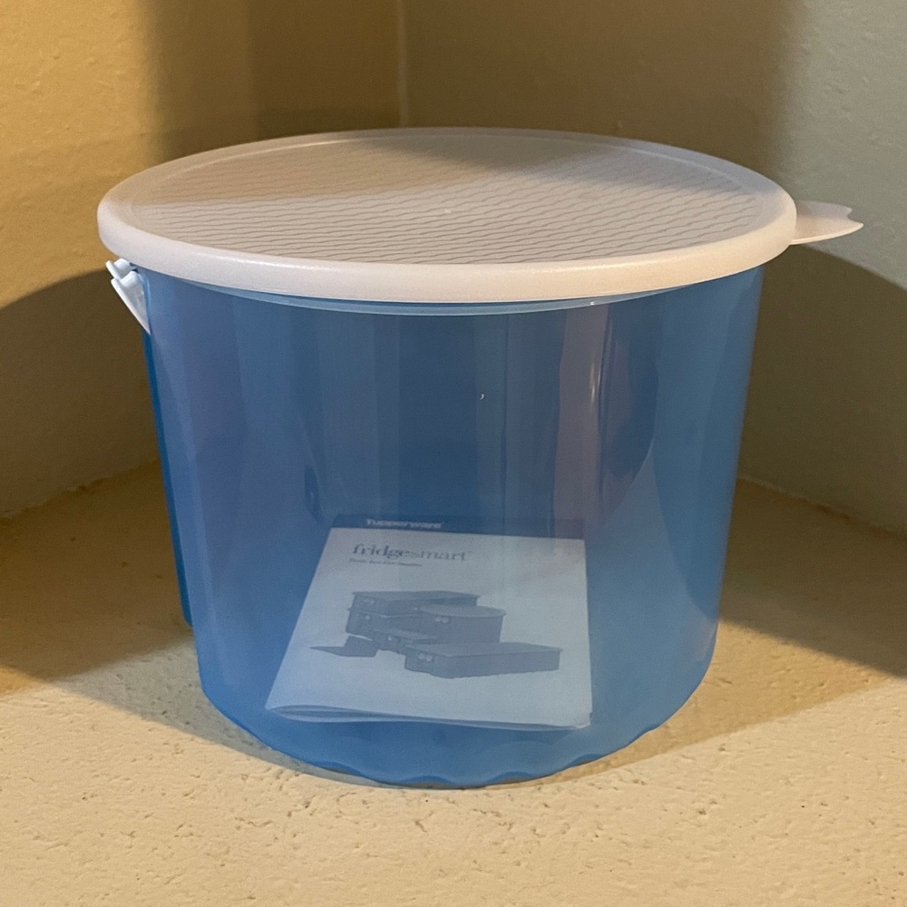 Tupperware Fridgesmart Large Round Container - Picture 3 of 12